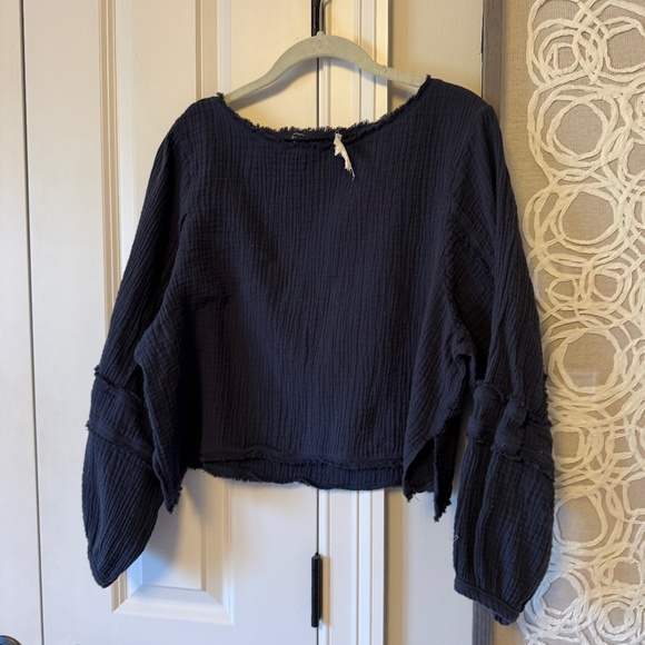 Grade & Gather Blue Gauze Top Size Medium - Picture 2 of 7